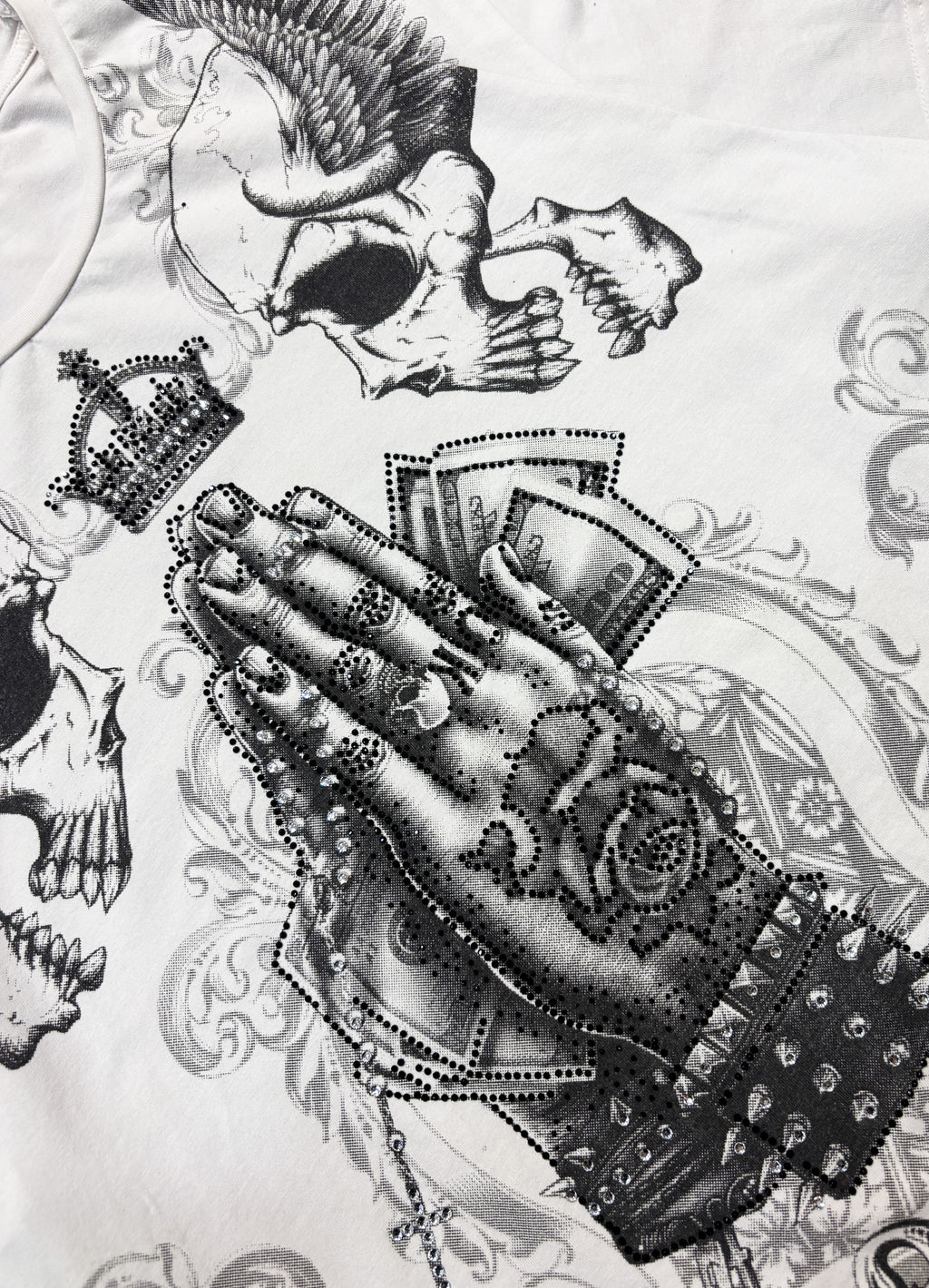 JAYLVIS and ARANCIA White Skull Rhinestone Tee