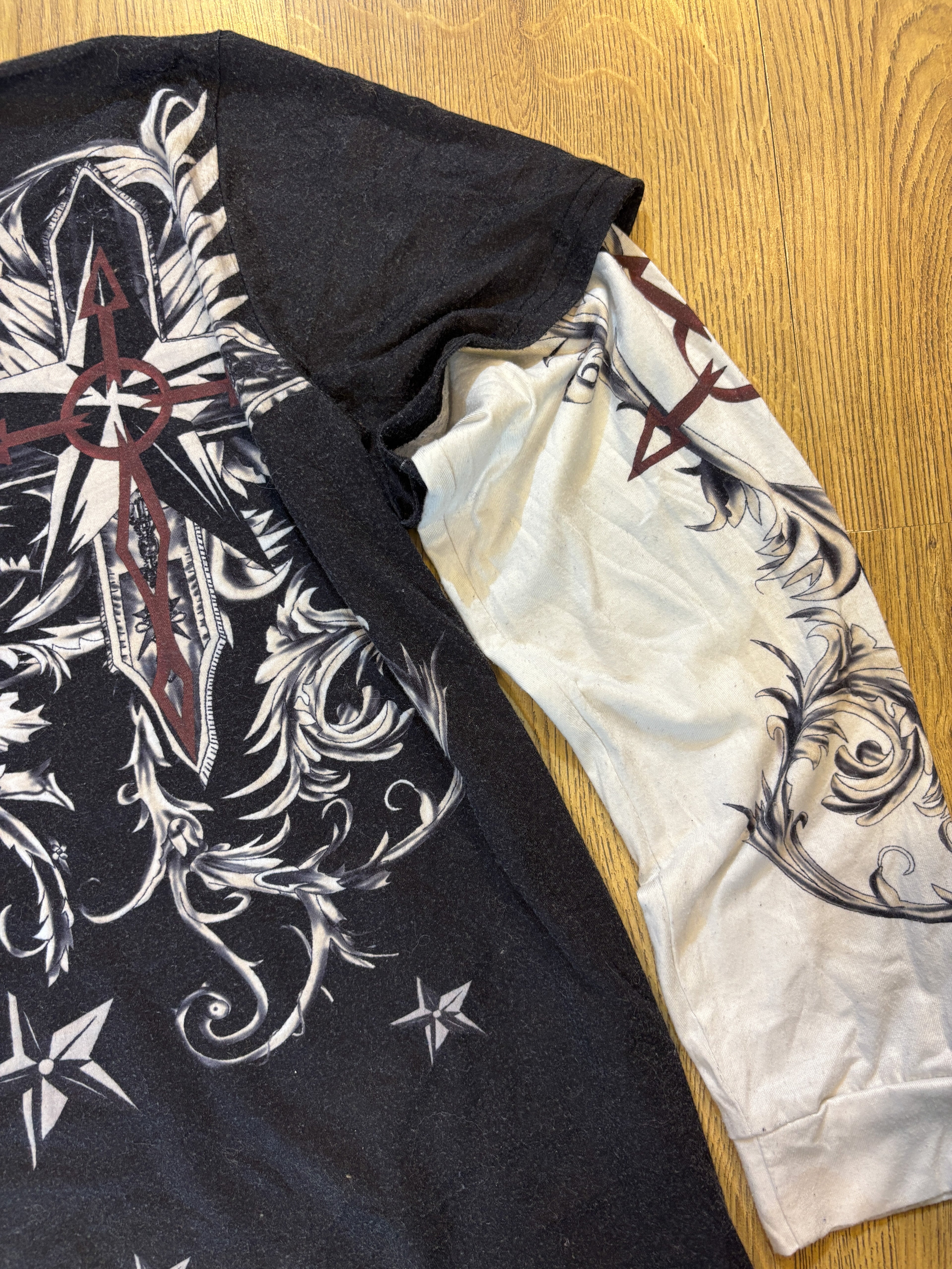 Doctor Sleeve Affliction Inspired Sleeve Printed Faded Black and White Star