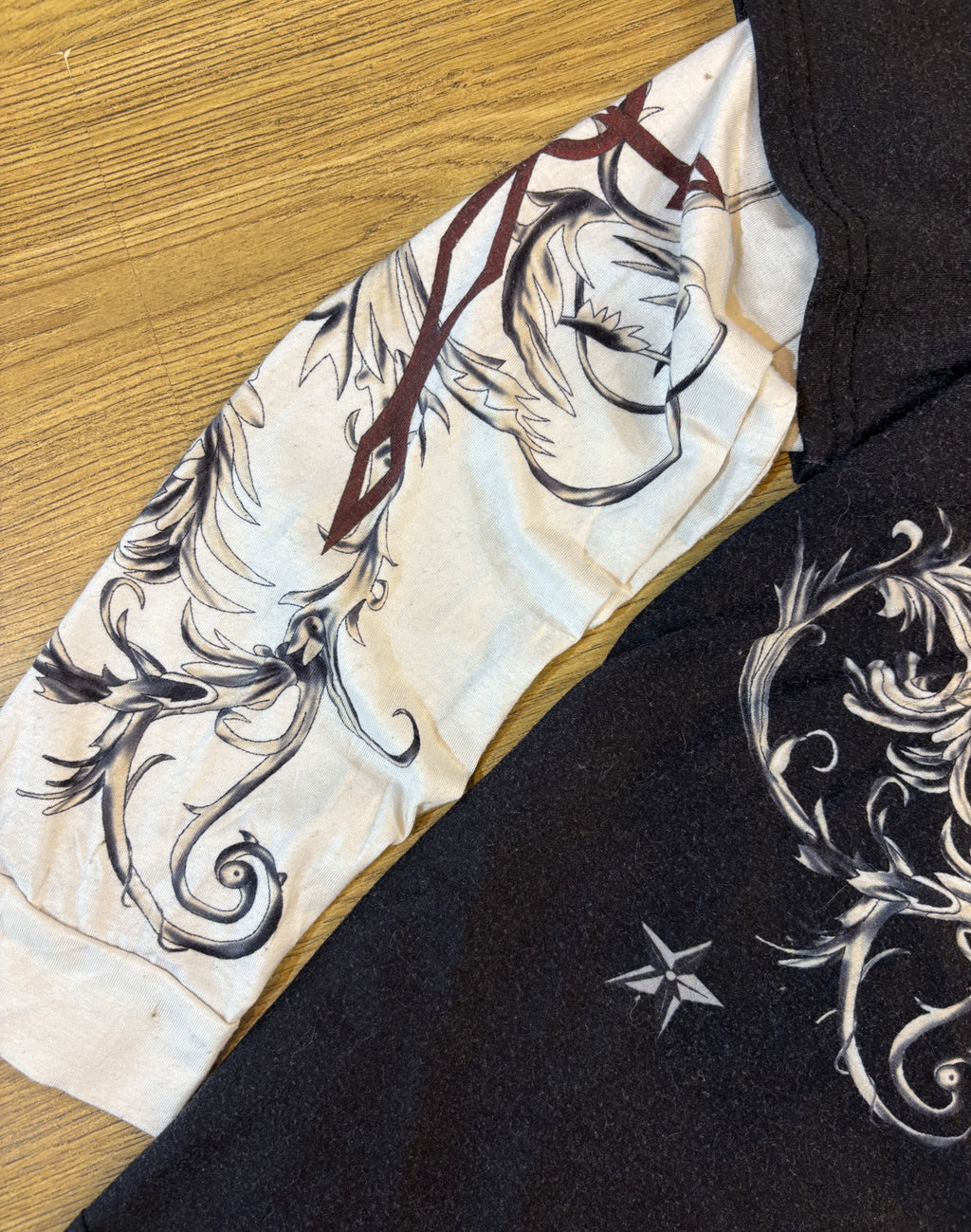Doctor Sleeve Affliction Inspired Sleeve Printed Faded Black and White Star